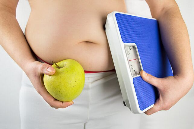 Sagatavošanās svara zaudēšanai ietver svēršanos un ikdienas kaloriju samazināšanu. 